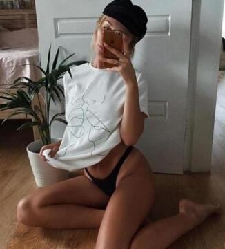 Women love T-shirt